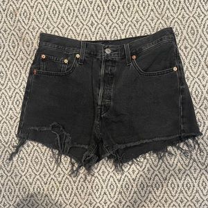 High rise Levi shorts